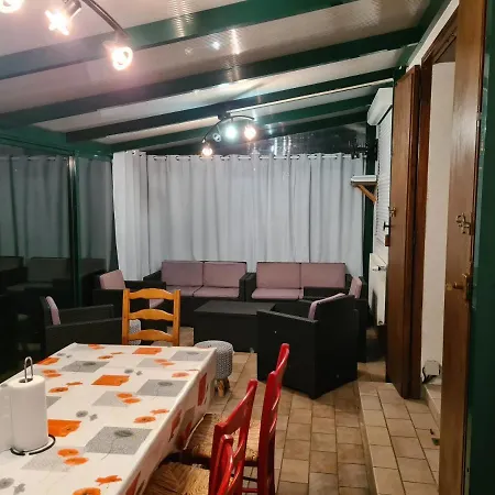 Les Troglodytes Holiday home *