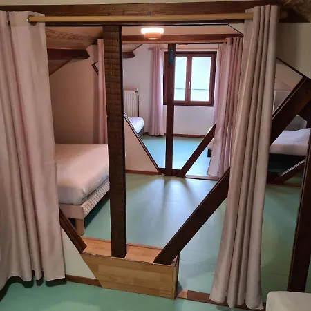 Les Troglodytes Holiday home *